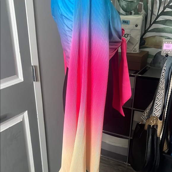 SHEIN Blue and Pink Ombre Tie-Front Top - Picture 7 of 8